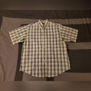 Roundtree and Yorke Easy Care Large Short Sleeve Buttondown Collared Shirt